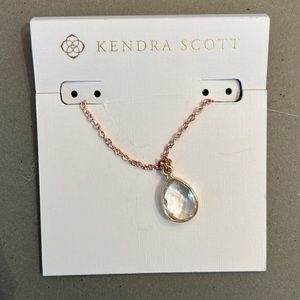 🩷 NWT Kendra Scott Rose Gold Pendant Necklace 🩷